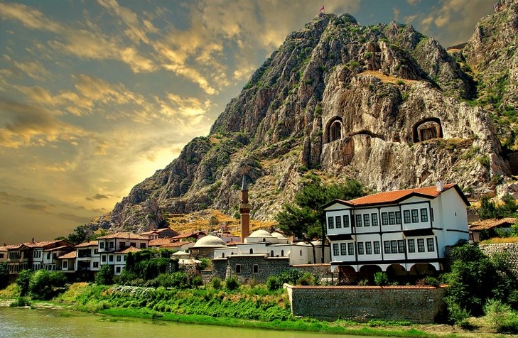Manisa - Amasya uçak bileti